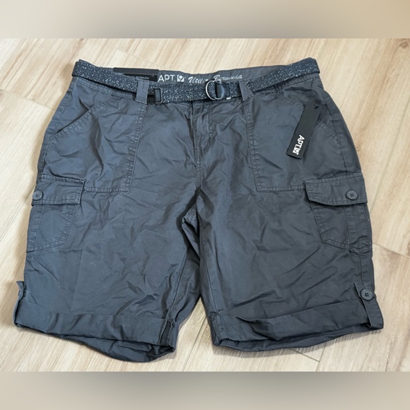 NWT Kohl's Women's Dark Gray Cargo Bermuda Shorts Sz 12 - Picture 1 of 5